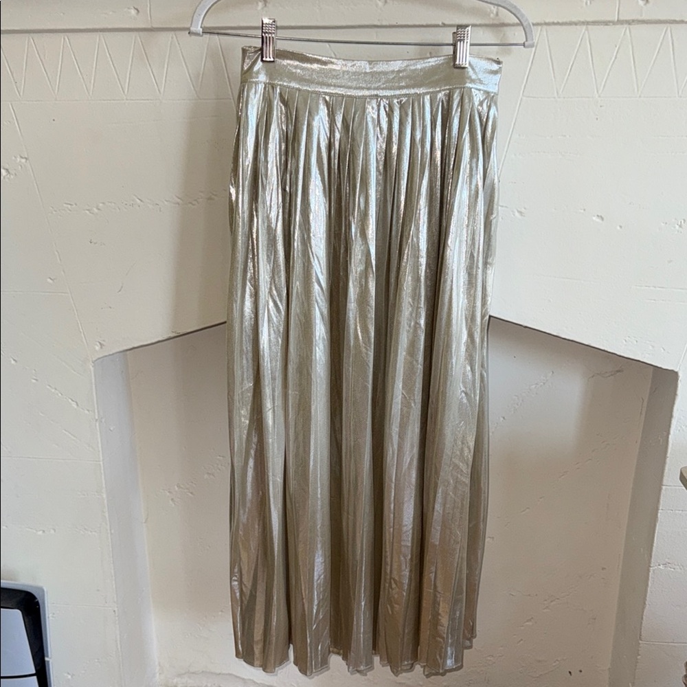 SILVER METALLIC SKIRT
